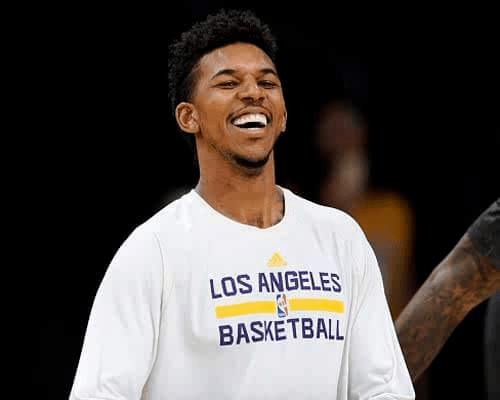 法尔克：拜仁对于帕续约越来越有信心，金钱并非关键因素（法尔克：拜仁续约帕信心与日俱增，金钱并非决定性因素）