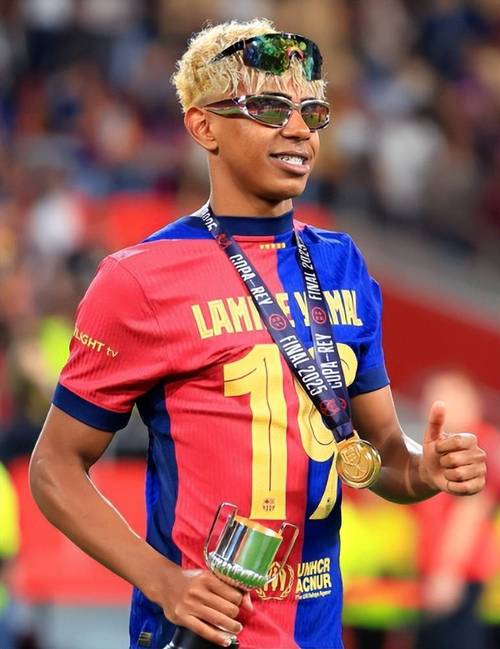 秦子牛：5战0失球是团队的努力，正赛有信心继续零封（秦子牛：五场零封靠全队合力，正赛仍有信心延续零失球）