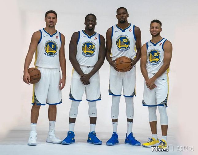 2025巴甲36轮：拉扬双响斩落大红，内马尔经典传射擒狮（2025巴甲第36轮：拉扬梅开二度击退大红，内马尔传射建功驯狮）