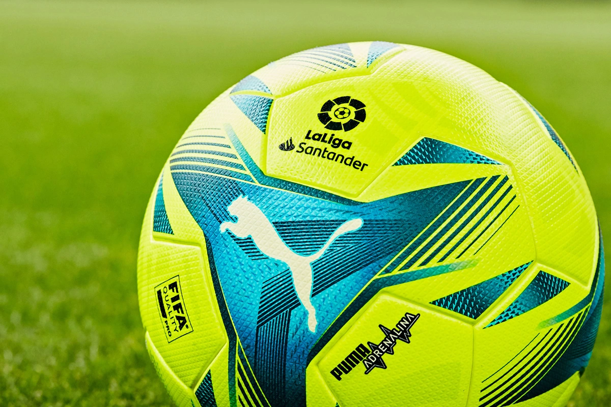 扛起尼克斯进攻！布伦森半场17中10轰下25分（布伦森半场17投10中砍下25分，撑起尼克斯进攻）