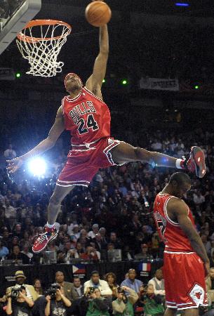 中乙射手王费尔南多：凯恩是我的偶像，要从他身上学的太多了（中乙射手王费尔南多：凯恩是我的榜样，我有太多需要向他学习）