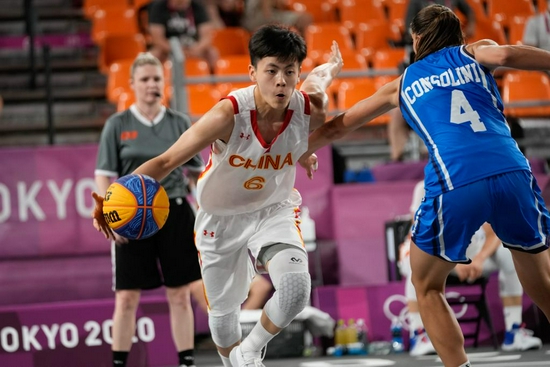 斯通斯：今天晚上作为一个整体，我们表现得不够好（斯通斯：今晚我们整体发挥不理想）