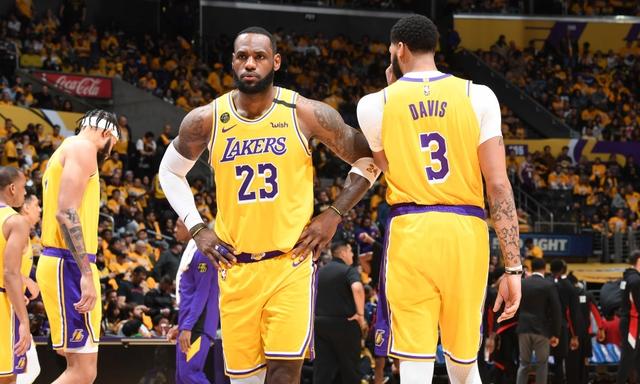 老鹰伤病报告：波神&特雷·杨缺阵，亚历山大-沃克出战成疑（老鹰队伤病更新：波尔津吉斯与特雷·杨缺席，亚历山大-沃克出战成疑）