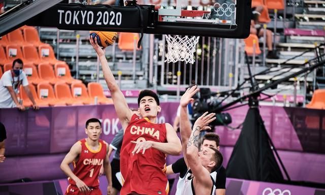 特瓦斯：如果维尼修斯没那么出色，他就不会遭受如此多的攻击（特瓦斯：维尼修斯越出色，遭受的攻击就越多）