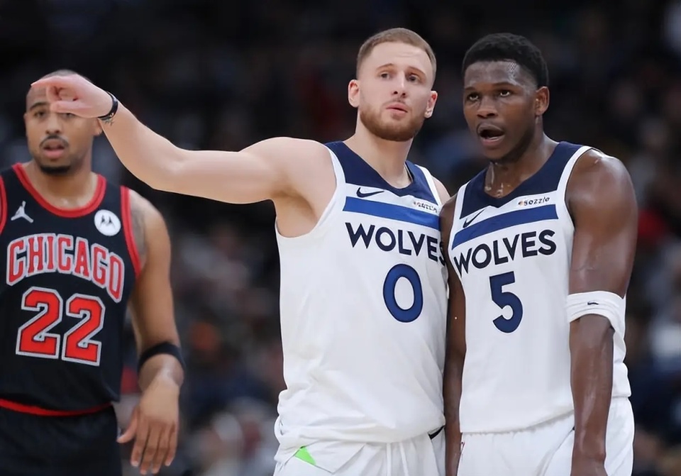 沙特联身价更新：C罗1200万欧不变，雷特吉、努涅斯前二（沙特联身价最新榜：C罗仍为1200万欧，雷特吉与努涅斯占据前二）