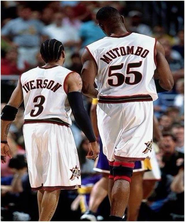 国际雪联世界杯：谷爱凌逆转夺得赛季首个世界杯分站赛冠军（谷爱凌逆转称冠，拿下本赛季首个国际雪联世界杯分站冠军）